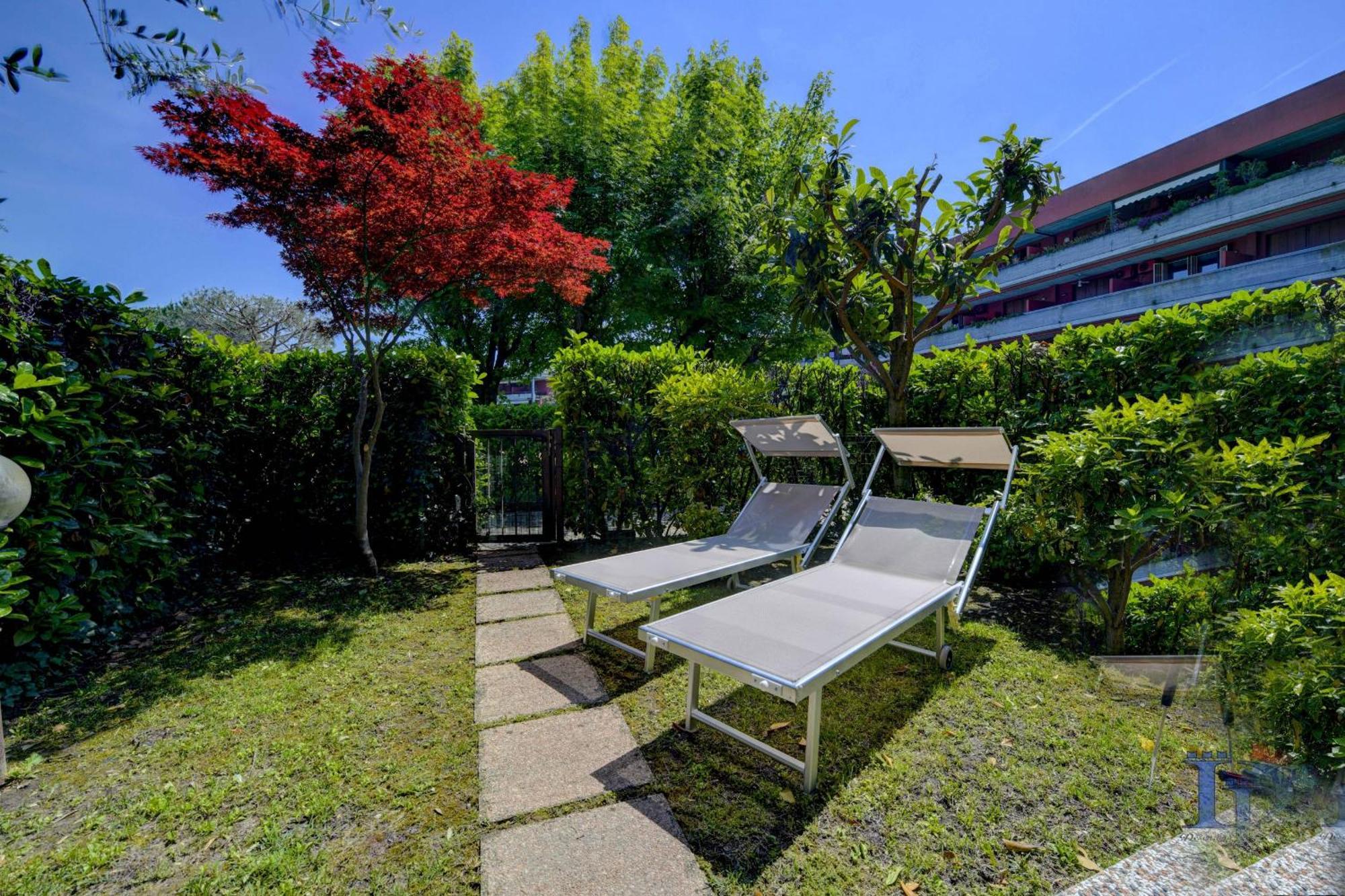 Desenzanoloft Official Partner Marriott Homes & Villas - Dolce Vita With Garden And Pools 代森扎诺-德尔加达 外观 照片
